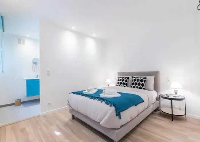 Extra Spacious 5 Min Walk To Sea & Tram 아파트 *