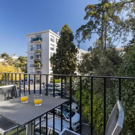 Extra Spacious 5 Min Walk To Sea & Tram *