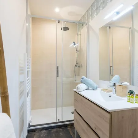 Extra Spacious 5 Min Walk To Sea & Tram Lejlighed *