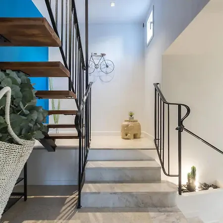 Extra Spacious 5 Min Walk To Sea & Tram * Nice