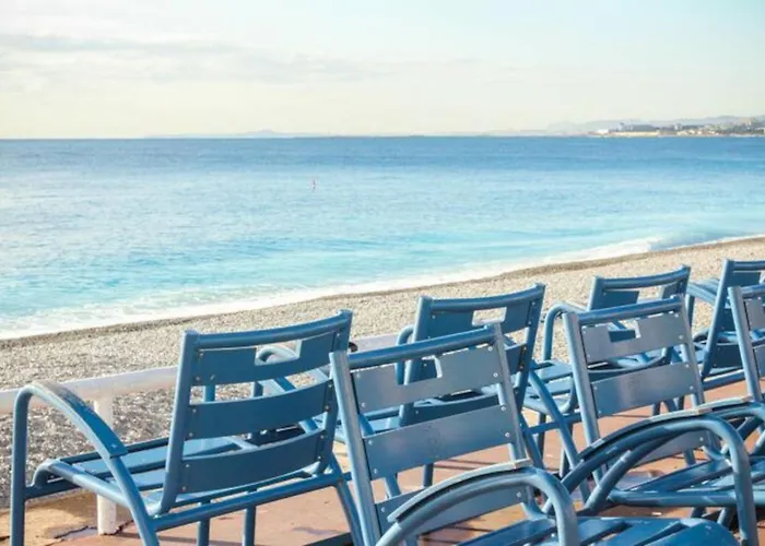 Extra Spacious 5 Min Walk To Sea & Tram Apartment