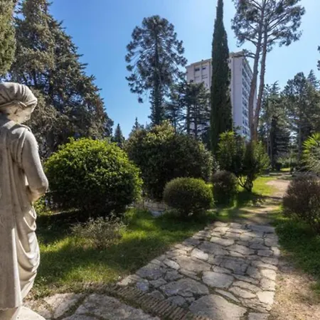 Extra Spacious 5 Min Walk To Sea & Tram