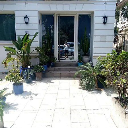 Διαμέρισμα Extra Spacious 5 Min Walk To Sea & Tram